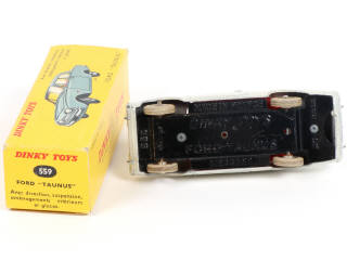Lot 409 - DINKY TOYS (FRANCE) (1)