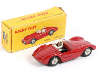 Lot 398 - DINKY TOYS (FRANCE) (1)
