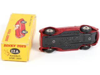 Lot 398 - DINKY TOYS (FRANCE) (1)