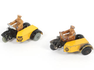 Lot 340 - DINKY TOYS (GB) (2)