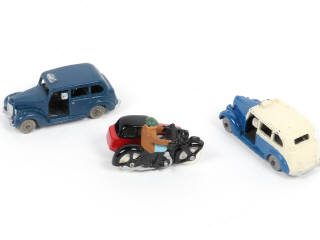 Lot 347 - DINKY TOYS (GB) (3)