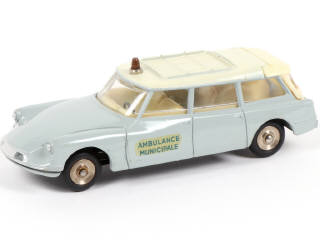 Lot 389 - DINKY TOYS (FRANCE) (1)