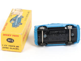 Lot 402 - DINKY TOYS (FRANCE) (1)