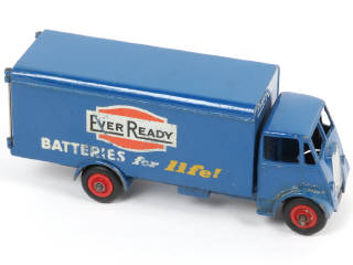 Lot 325 - DINKY TOYS (GB) (1)