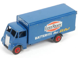 Lot 325 - DINKY TOYS (GB) (1)