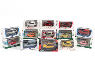 Lot 195 - DIVERS (13)