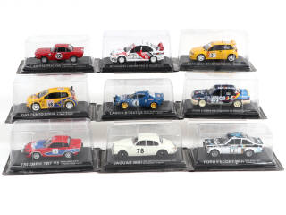 Lot 128 - DIVERS (9)