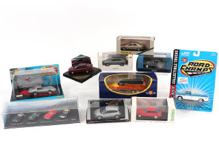 Lot 148 - DIVERS (13)