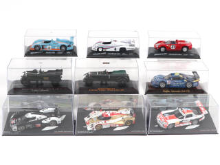 Lot 94 - DIVERS (9)