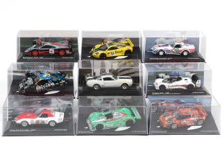 Lot 110 - DIVERS (9)