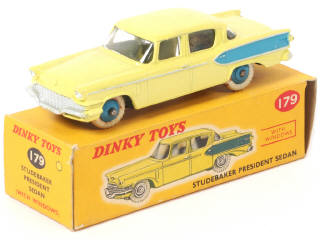 Lot 556 - DINKY TOYS (GB) (1)