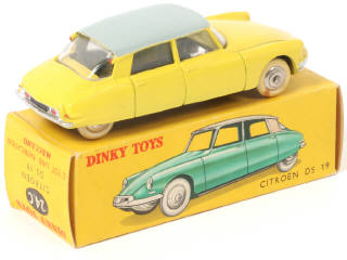 Lot 353 - DINKY TOYS (FRANCE) (1)