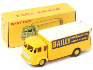 Lot 490 - DINKY TOYS (FRANCE) (1)