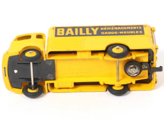 Lot 490 - DINKY TOYS (FRANCE) (1)