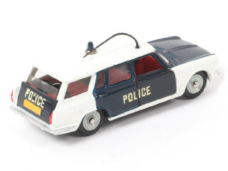 Lot 331 - DINKY TOYS (FRANCE) (3)