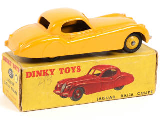 Lot 551 - DINKY TOYS (GB) (1)