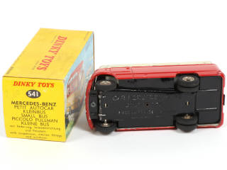 Lot 488 - DINKY TOYS (FRANCE) (1)