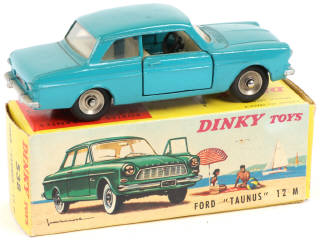 Lot 461 - DINKY TOYS (FRANCE) (1)