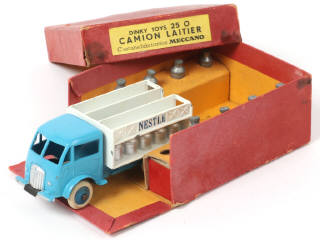 Lot 481 - DINKY TOYS (FRANCE) (1)