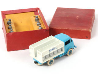 Lot 481 - DINKY TOYS (FRANCE) (1)