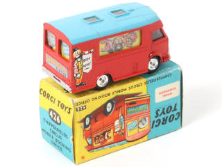 Lot 200 - CORGI TOYS (GB) (1)