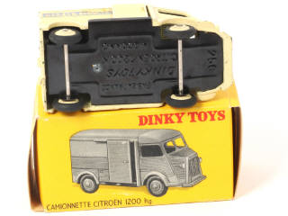Lot 482 - DINKY TOYS (FRANCE) (1)