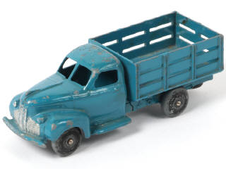 Lot 471 - DINKY TOYS (FRANCE) (1)