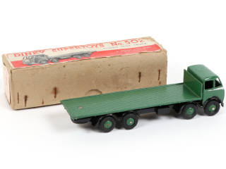Lot 589 - DINKY TOYS (GB) (1)