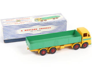 Lot 593 - DINKY TOYS (GB) (1)
