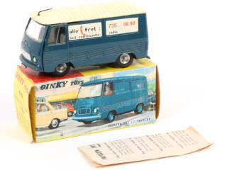 Lot 487 - DINKY TOYS (FRANCE) (1)