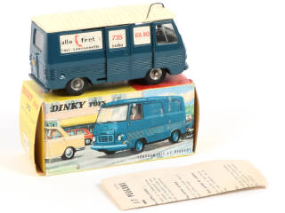 Lot 487 - DINKY TOYS (FRANCE) (1)