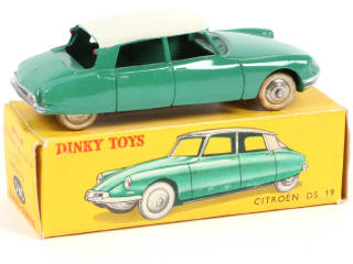 Lot 349 - DINKY TOYS (FRANCE) (1)