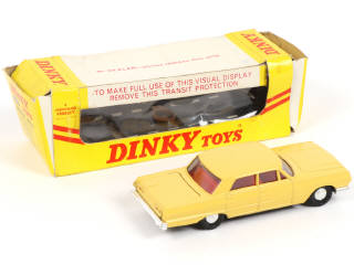 Lot 573 - DINKY TOYS (GB) (1)
