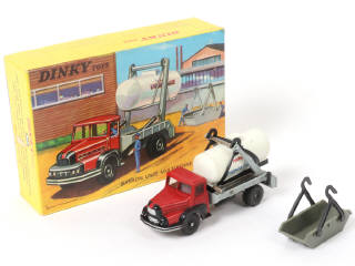 Lot 498 - DINKY TOYS (FRANCE) (1)