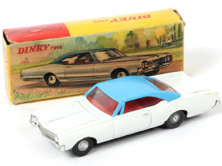 Lot 571 - DINKY TOYS (GB) (1)