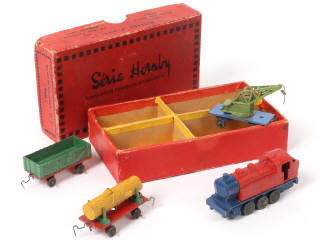 Lot 303 - DINKY TOYS (FRANCE) (1)