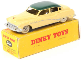 Lot 369 - DINKY TOYS (FRANCE) (1)