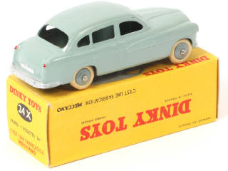 Lot 366 - DINKY TOYS (FRANCE) (1)