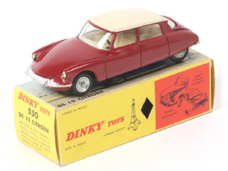 Lot 357 - DINKY TOYS (FRANCE) (1)