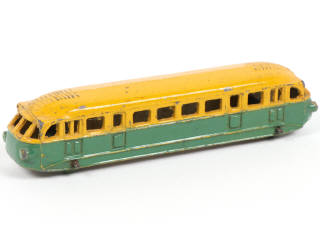 Lot 467 - DINKY TOYS (FRANCE) (1)