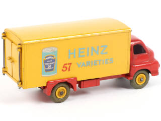 Lot 547 - DINKY TOYS (GB) (1)