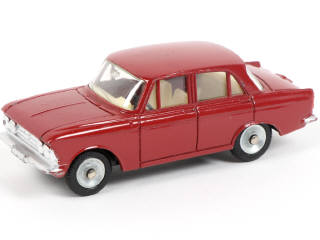 Lot 371 - DINKY TOYS (FRANCE) (1)