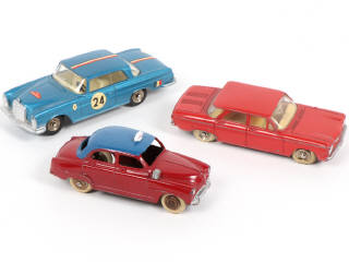 Lot 417 - DINKY TOYS (FRANCE) (3)