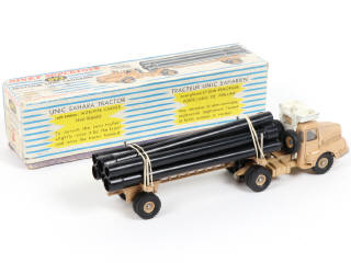 Lot 385 - DINKY TOYS (FRANCE) (1)