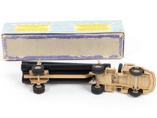 Lot 385 - DINKY TOYS (FRANCE) (1)