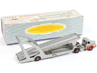 Lot 384 - DINKY TOYS (FRANCE) (1)