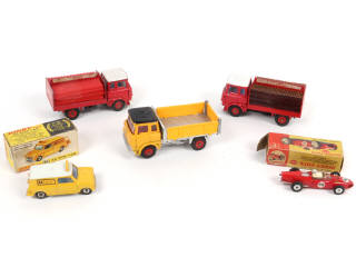 Lot 354 - DINKY TOYS (GB) (5)