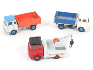 Lot 338 - DINKY TOYS (GB) (3)