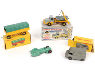 Lot 427 - DINKY TOYS (FRANCE) (4)