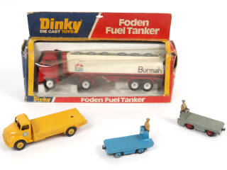 Lot 346 - DINKY TOYS (GB) (4)